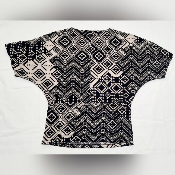 Vintage Suzie Blouse Top Womens Size Medium Geometric Patterns USA - Picture 6 of 6